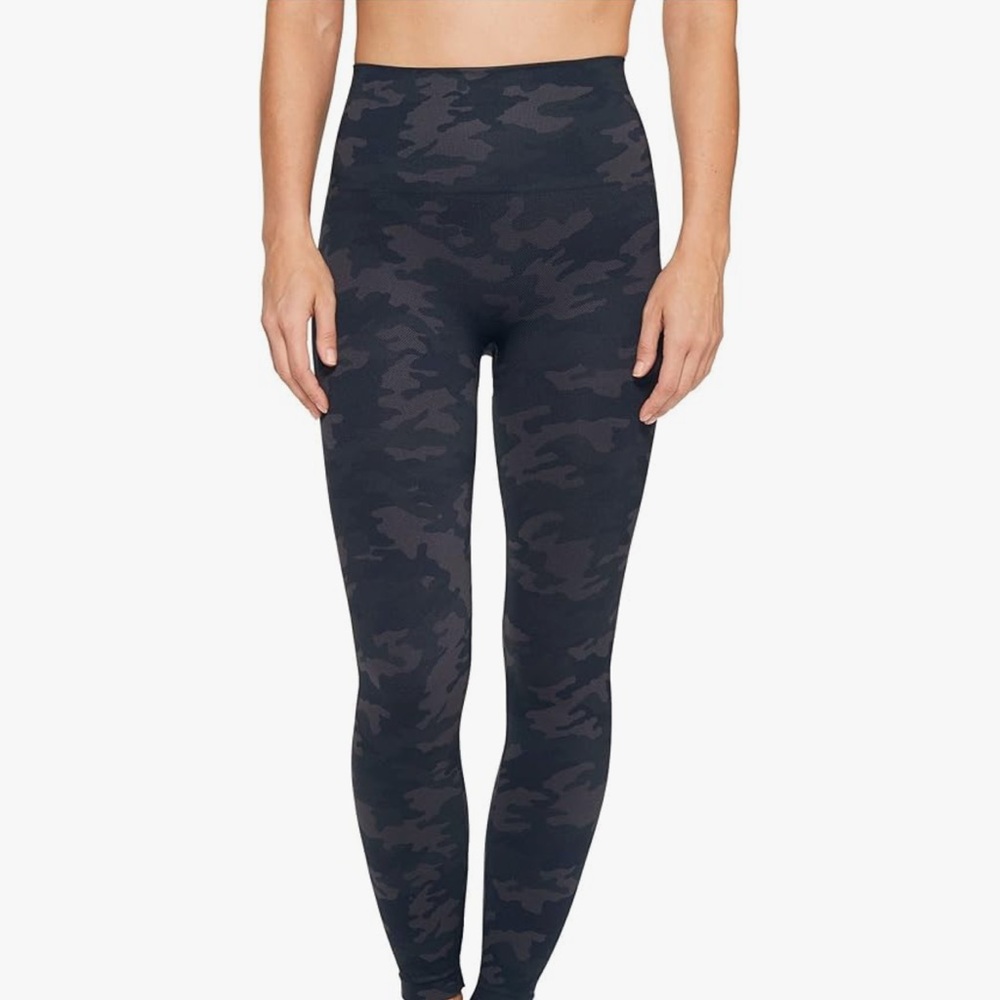 SPANX Black and Gray Leggings High-Waisted Seamless Fit